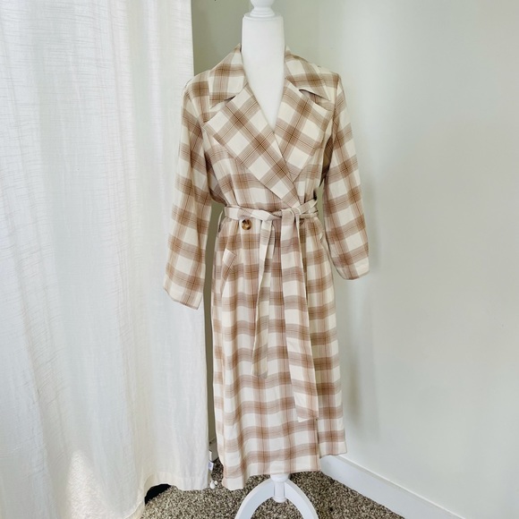 Cara Santana She Loves The Attention Plaid Trench - Picture 5 of 14